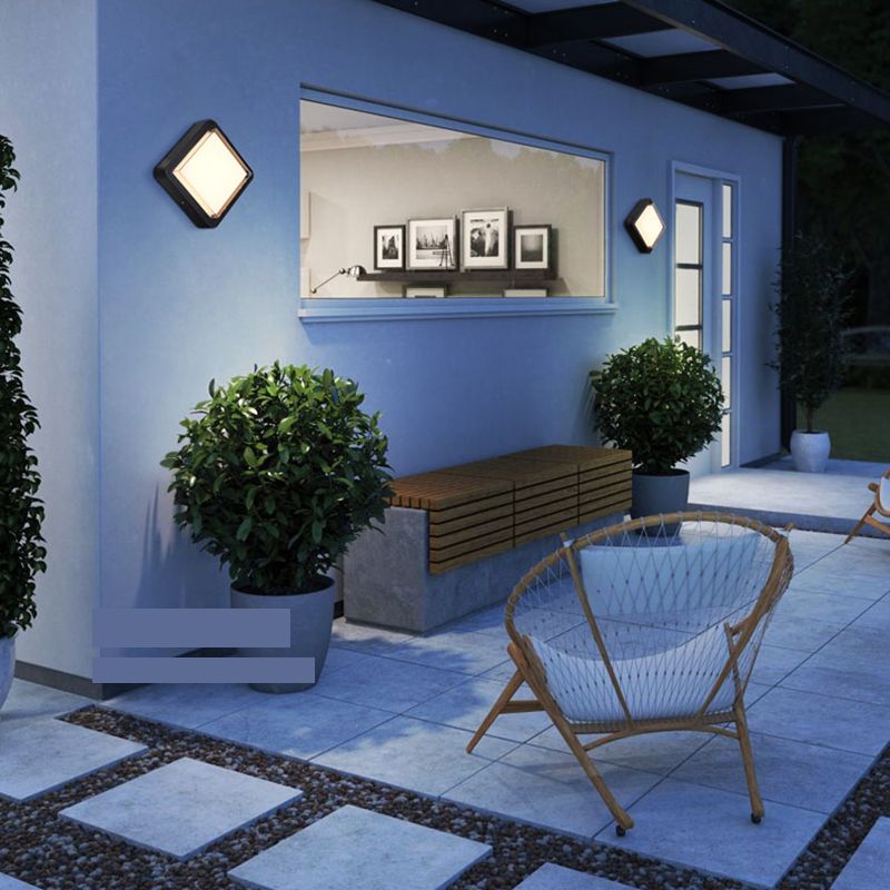 Luminaire carré encastré traditionnel à 1 lumière LED près du plafonnier avec abat-jour en plastique