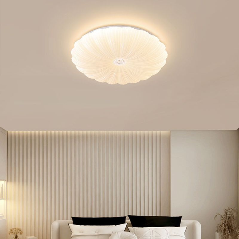 Round Shape Metal Flush Light Modern Style 1 Light Flush Mount Ceiling Lights in White