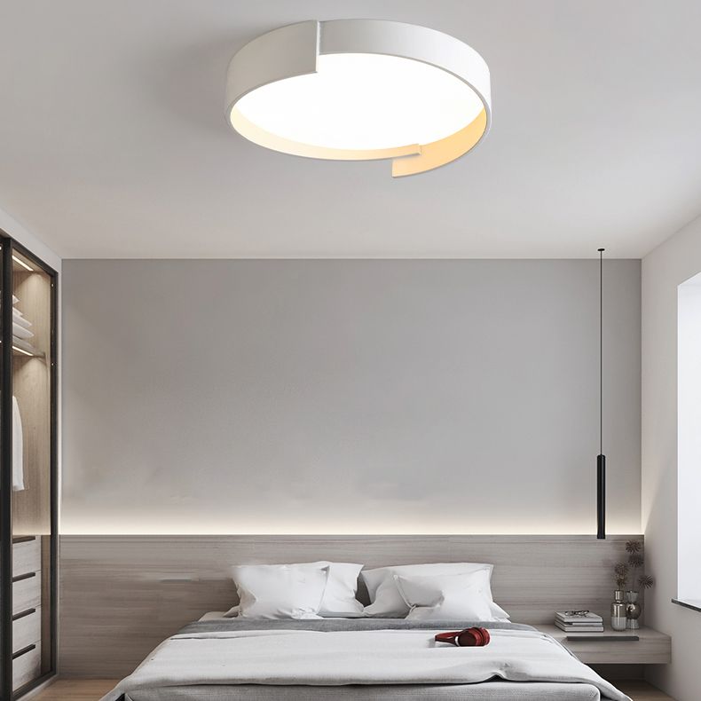 Modern Simplicity LED Ceiling Fixture Iron Circular Flush Mount with Acrylic Shade