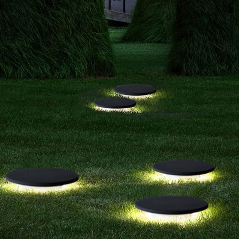 Round Solar Lawn Light Black Waterproof Light with Metal for Courtyard