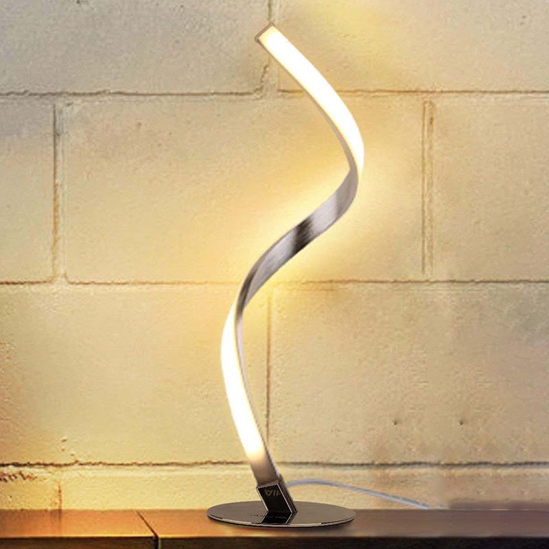 Lámpara de mesa retorcida de metal, luz de mesa lineal de sombra larga para el dormitorio