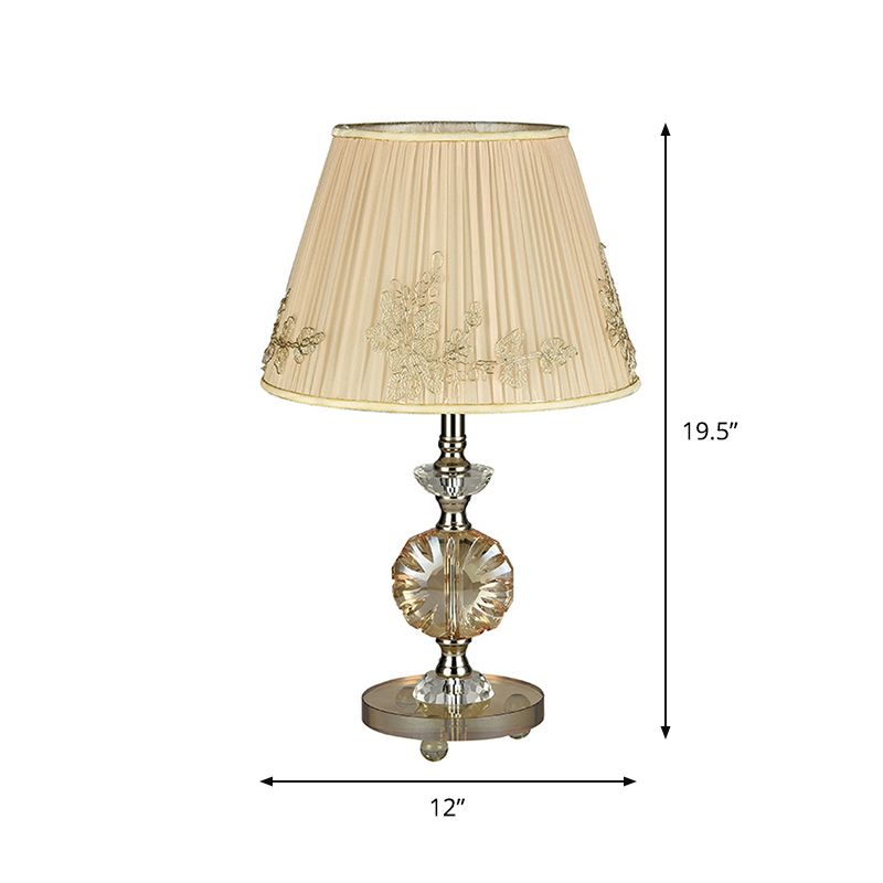 Lámpara de noche de cono beige con diseño de flores tono de tela de estilo moderno iluminación de escritorio de dormitorio de 1 luces