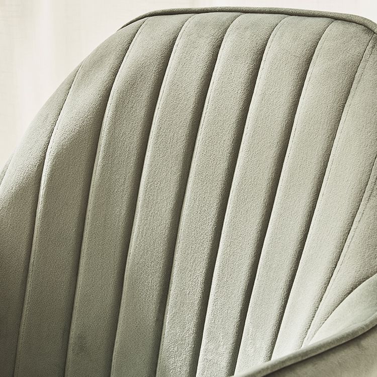Silla de comedor con acabado mate de terciopelo, sillón con respaldo sólido para dormitorio escandinavo