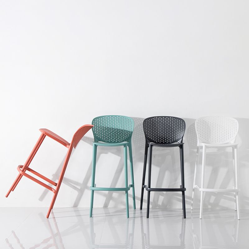 Modern Plastic Counter & Bar Stool Low Back Footrest Stool for Coffee Shop