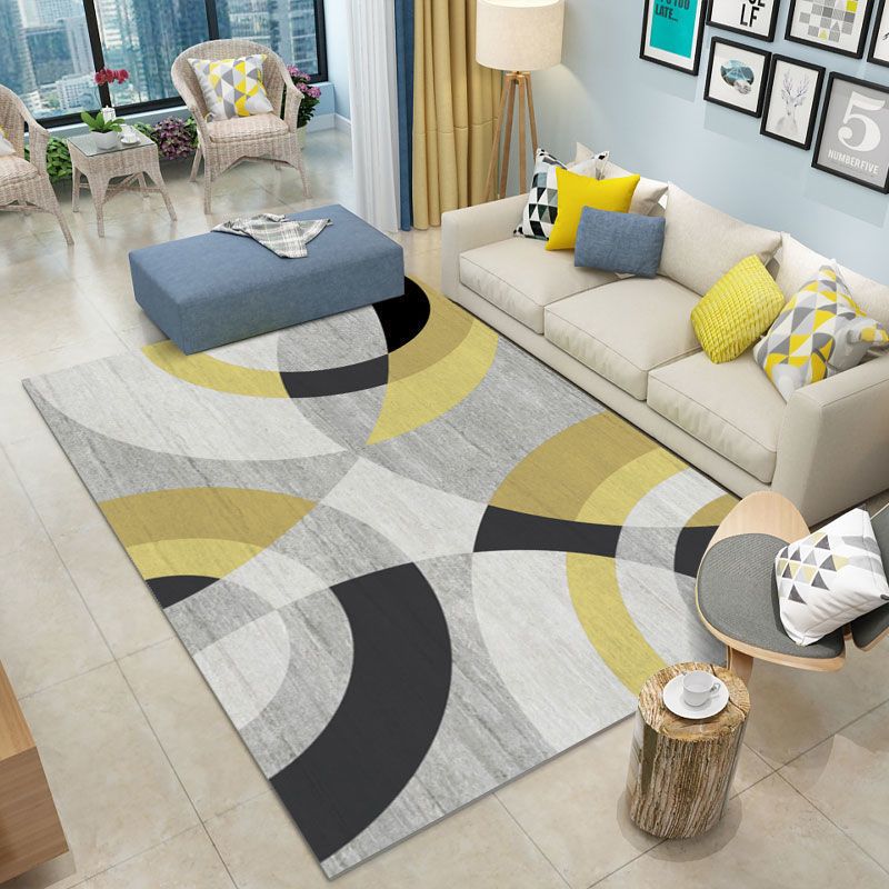 Light Grey Modern Carpet Polyester Graphic Carpet Washable Area Carpet for Living Room