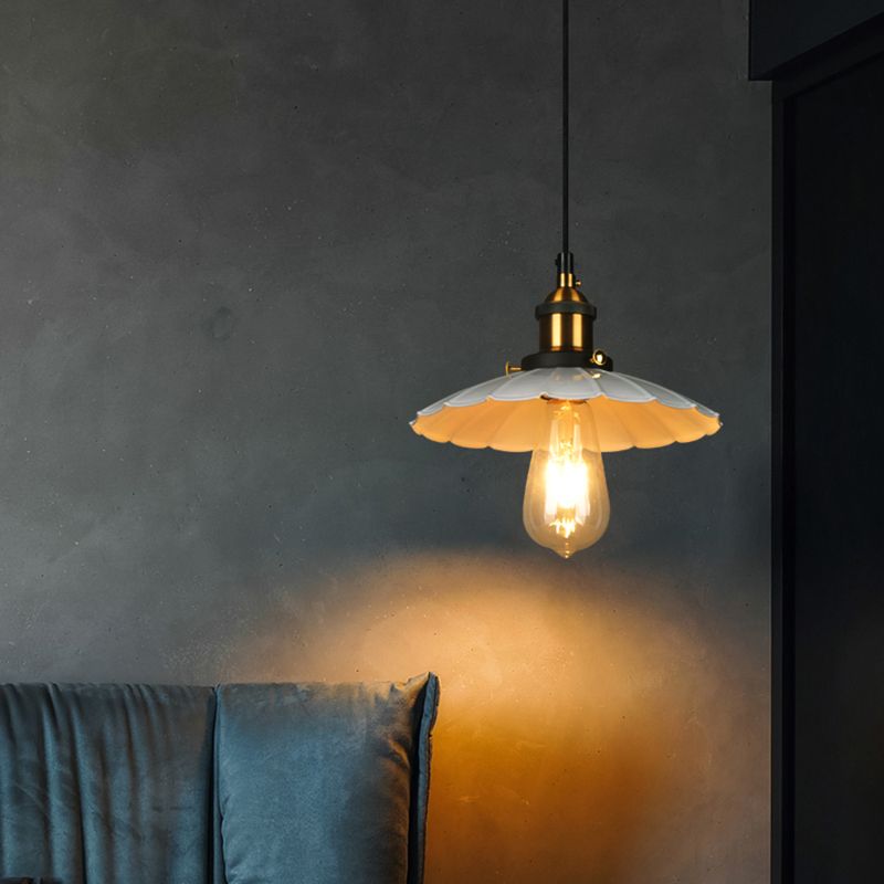 Lampada a sospensione di ferro a sospensione a sospensione industriale.