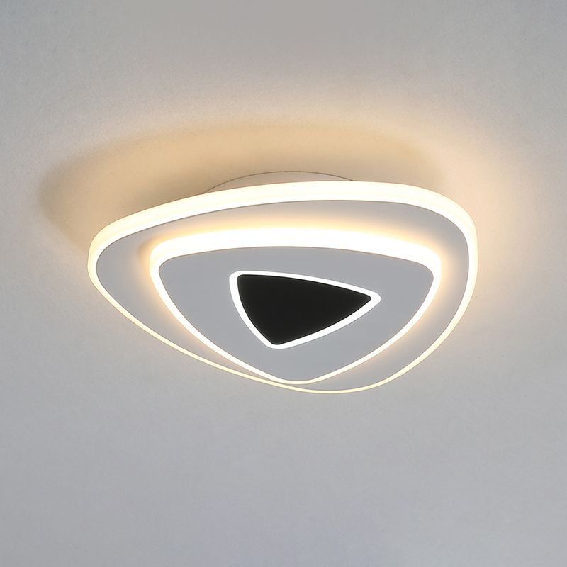 Illuminazione da incasso a soffitto a LED nordica in acrilico in bianco e nero con montaggio a incasso a triangolo impilato in luce calda/bianca