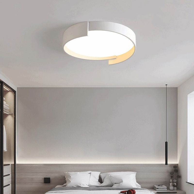 Modern LED Metal Flush Mount Circular Shape Ceiling Light with Acrylic Shade for Bedroom