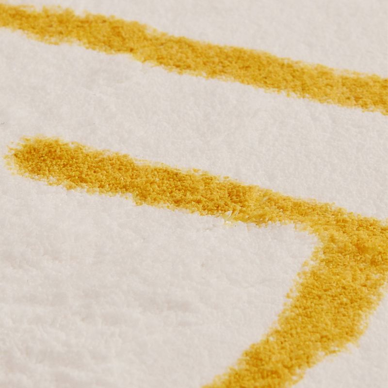 Yellow Traditional Area Carpet American Print Polyester Area Rug Anti-Slip Easy Care Rug for Bedroom
