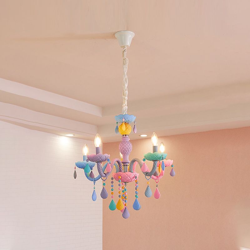 Nordic Multi Head Candle Chandelier Macron Metal Metal Chandelier Lighting Fixtures pour chambre à coucher