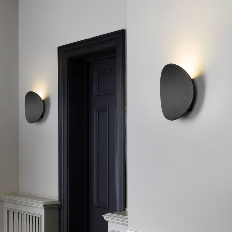 Metal Round Shade Wall Sconce Modern Style 1-Light Wall Mounted Light