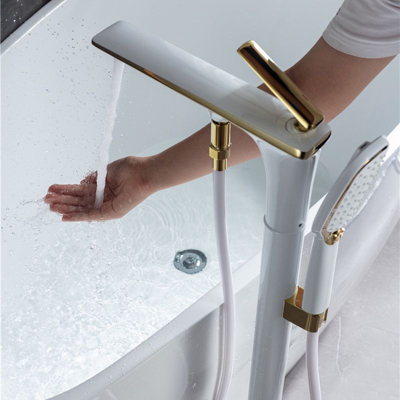 Floor Mounted Copper Freestanding Tub Filler Swivel High Arc Tub Filler Trim