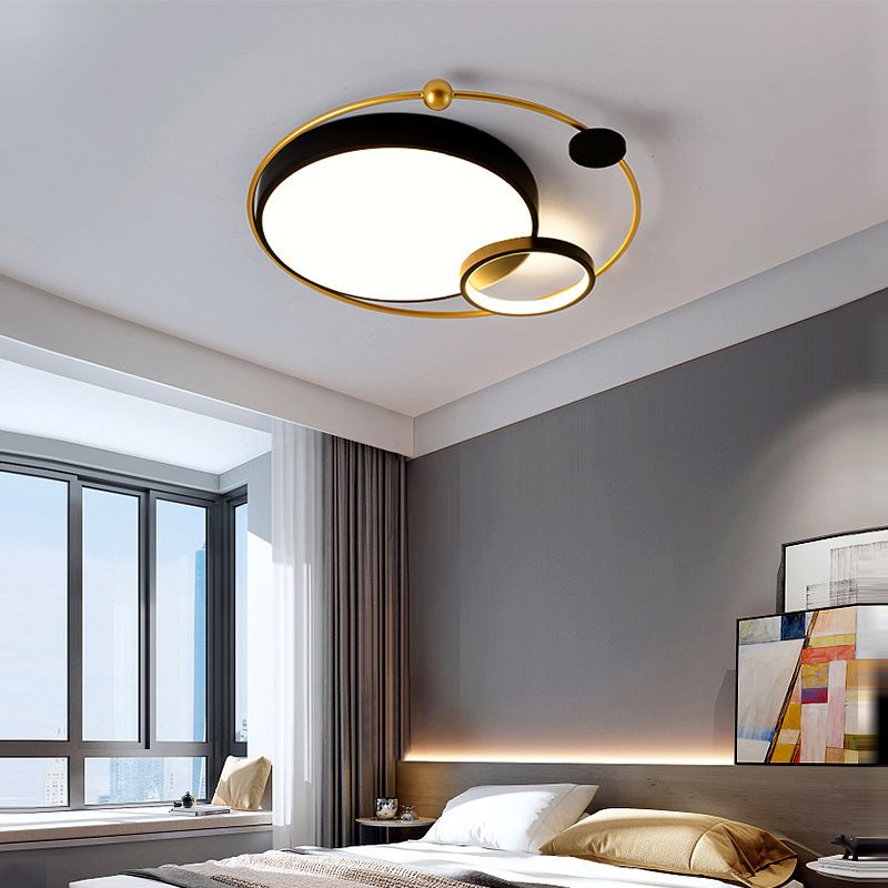 Round Shape Metal Flush Light Modern Style 2 Lights Flush Mount Ceiling Lights in Black