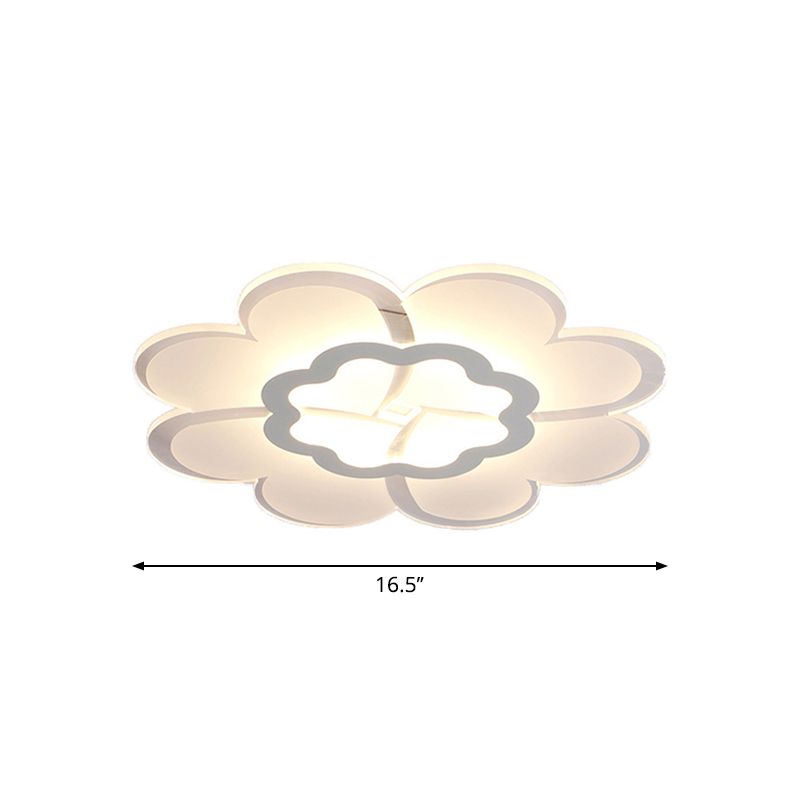 16.5"/20.5"/31" W Ultrathin Flower Flushmount Minimalistic Acrylic Bedroom LED Close to Ceiling Light in Warm/White Light