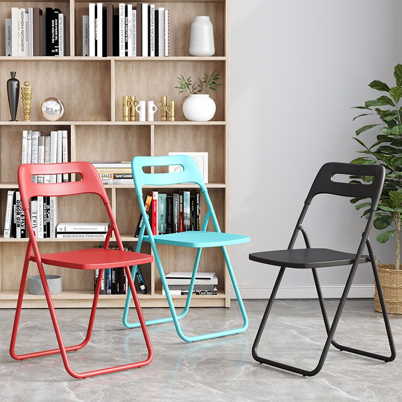 Silla moderna para interiores y exteriores, silla lateral de comedor plegable con respaldo abierto de metal para el hogar