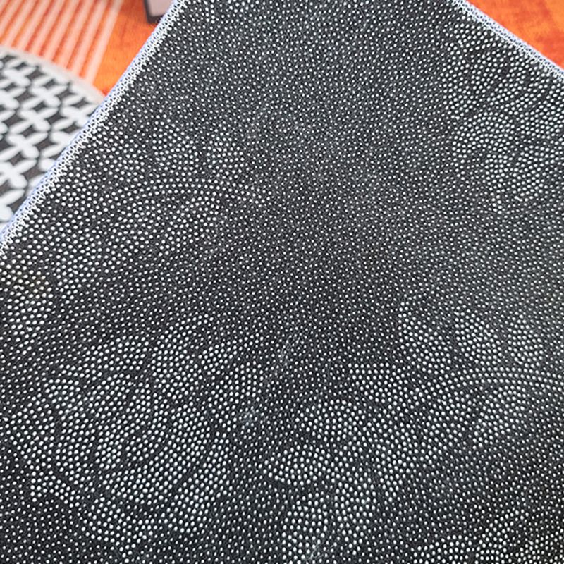 Modern Houndstooth Print Rug Polyester Area Carpet Stain Resistant Indoor Rug for Home Decoration