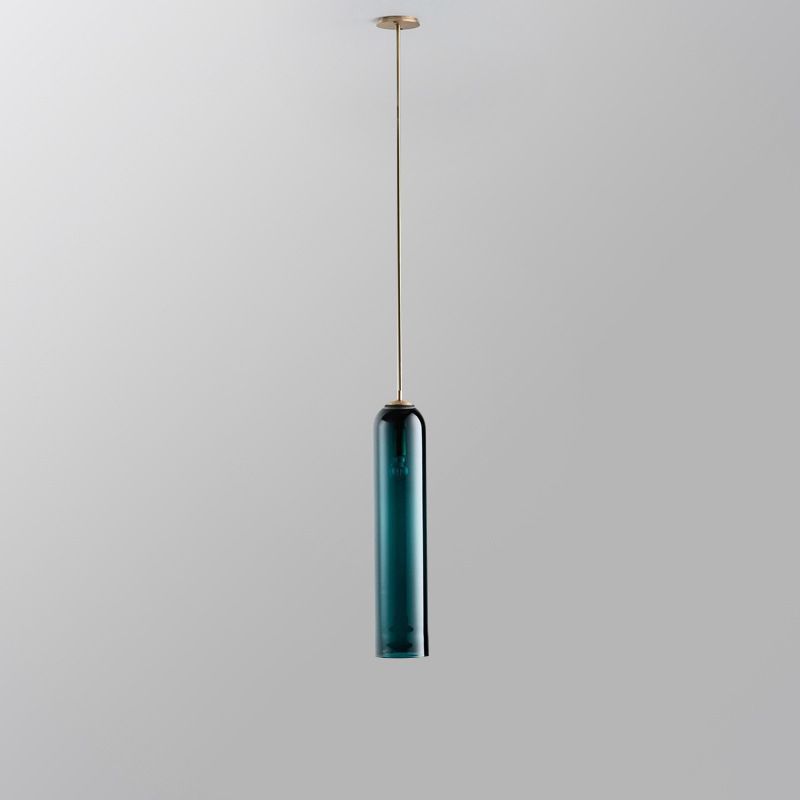 Répandiment de la lampe à pension de pendentif tubulaire minimaliste.
