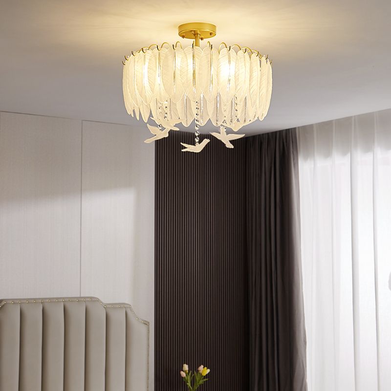 Plafonnier de forme ronde moderne en fer avec abat-jour en verre pour chambre