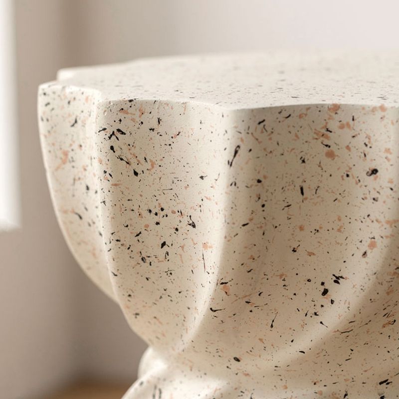 Contemporary 13.8-inch End Table Pedestal Beige Nesting Table