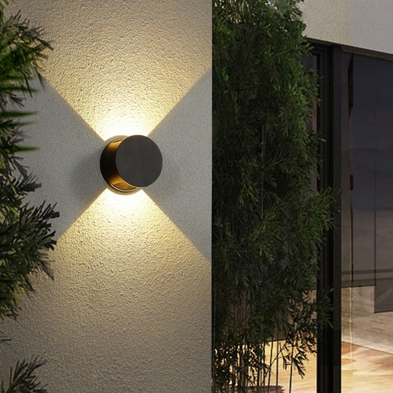 Circular Shape Wall Light Modern Style Metal 2 Lights Sconce in Black/White