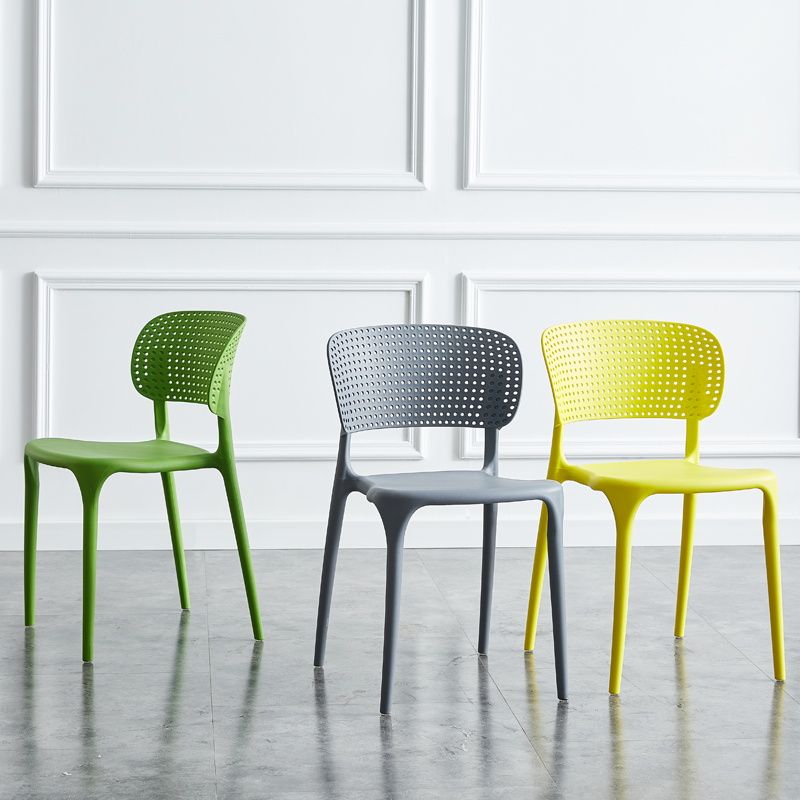Chaises d'appoint de salle à manger empilables en plastique Chaises de salle à manger sans accoudoirs à dossier ouvert (Ensemble de 4)