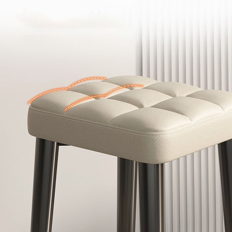 Modern PU Leather Boucle Pouf Plain Square Tufted Tear Resistant Pouf Ottoman