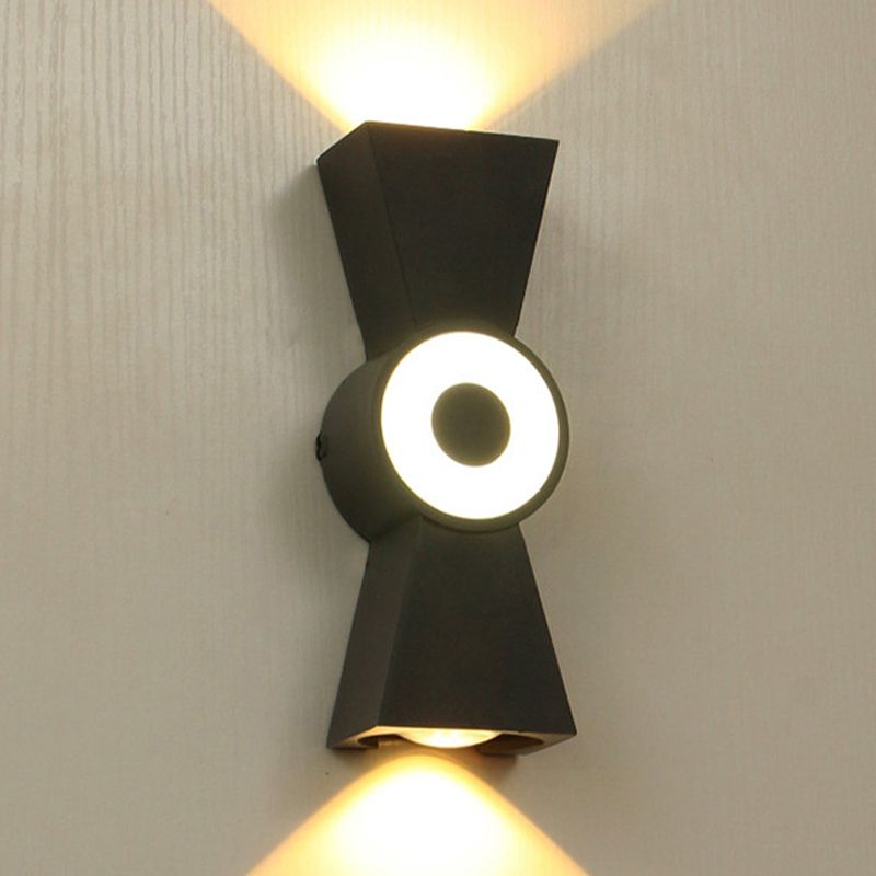 Contemporary Wall Light in Black / White Aluminum Wall Mount
