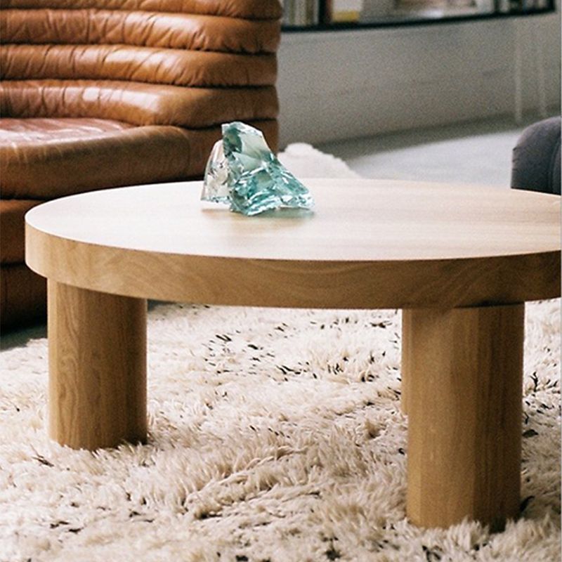 Scandinavian Round Solid Wood Coffee Table Natural 3 Legs Cocktail Table