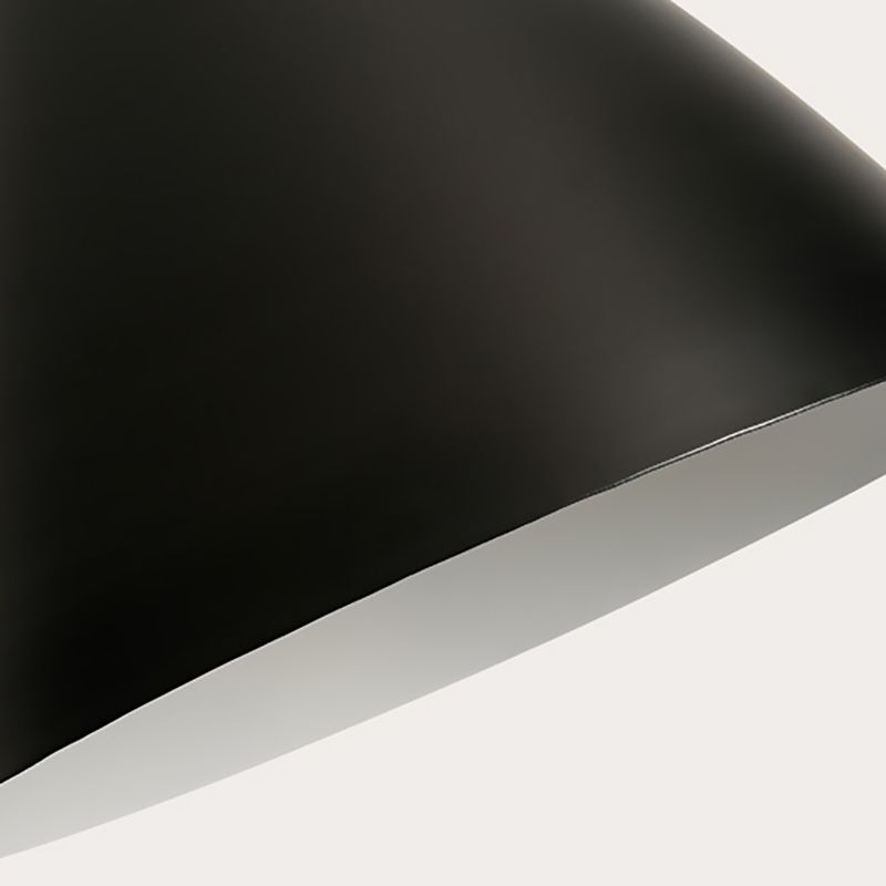 Lumière suspendue en métal