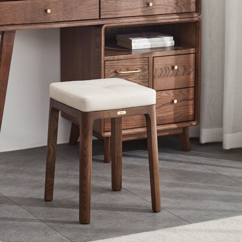 Contemporary Standard Square Leather Standard With 4 Legs for Dining Room