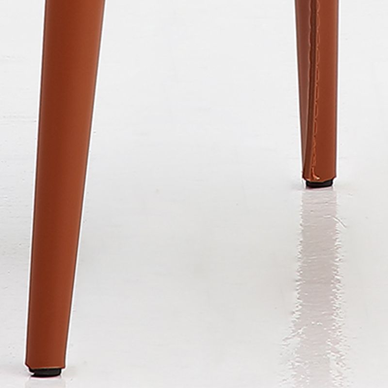 Silla de comedor contemporánea sin brazos Silla lateral Parsons curvada de cuero