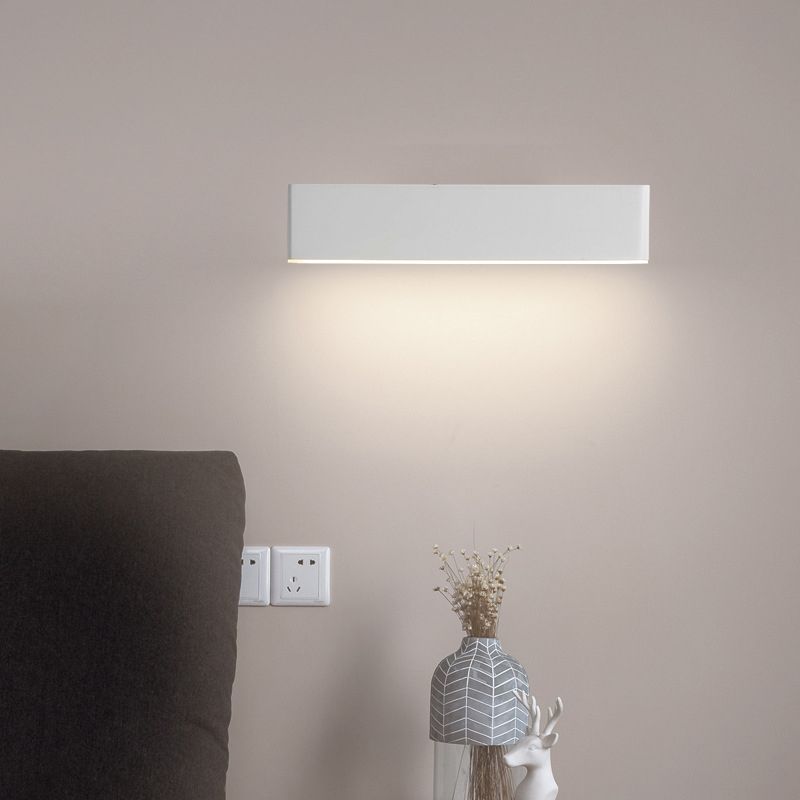 Single Modernism Polished Finish Wall Mounted Sconce Metal LED Wall Light