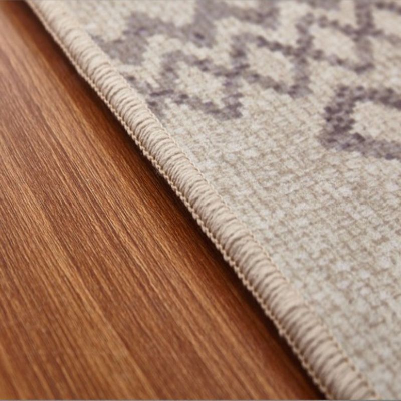 White Modern Area Rug Geometric Print Polyester Area Carpet Non-Slip Backing Rug for Home Decor
