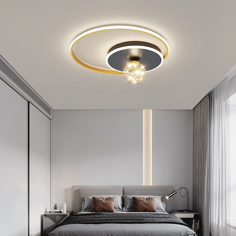3-Lights Geometric Shade Flush Mount Modern Style Flush Mount Ceiling Lighting Fixture in Gold