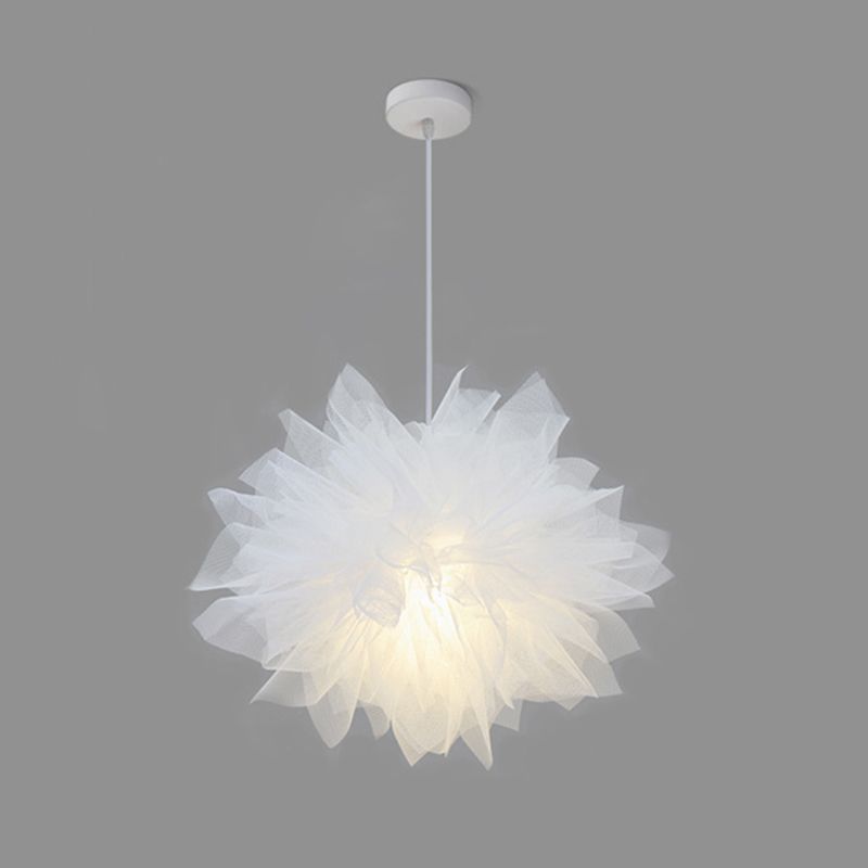 White Organza Fabric Shade Hanging Light Modern Style Single Light Creative Suspension Lamp for Garment Store