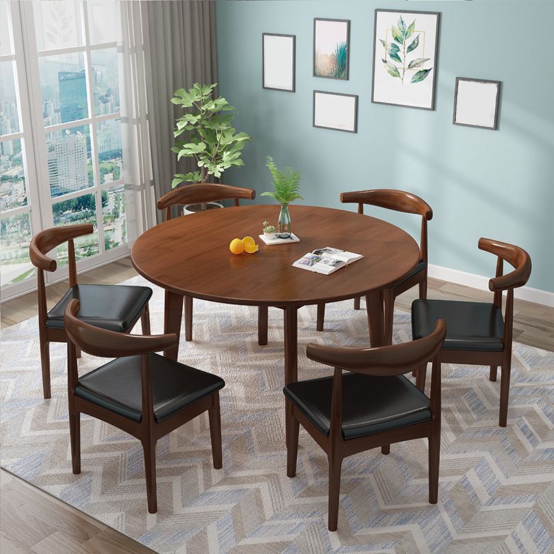 Runde 4 Beine minimalistischer Tisch Holzfarbe fester Tisch mit Gummiholz Massivholz