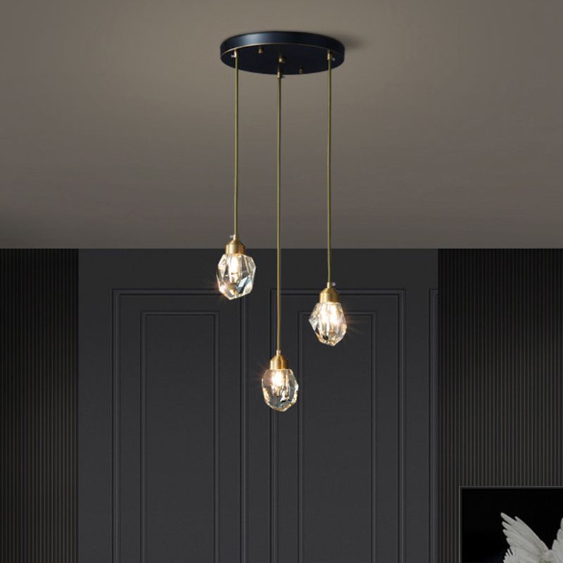 Minimalistische hangende lamp zwart-gouden edelsteenvormige hanger met kristalschaduw voor restaurant
