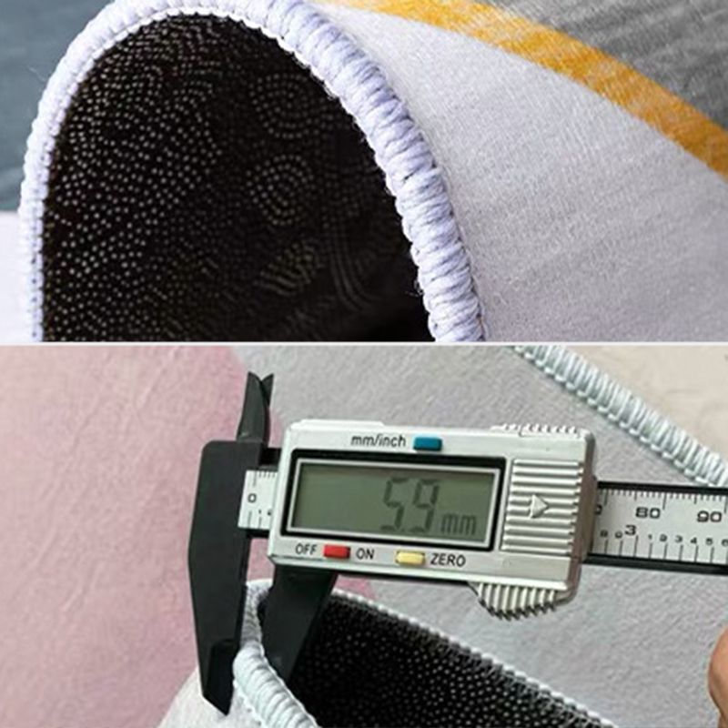 Tapis de conception graphique multicolore tapis de support antidérapant polyester moderne à la mode