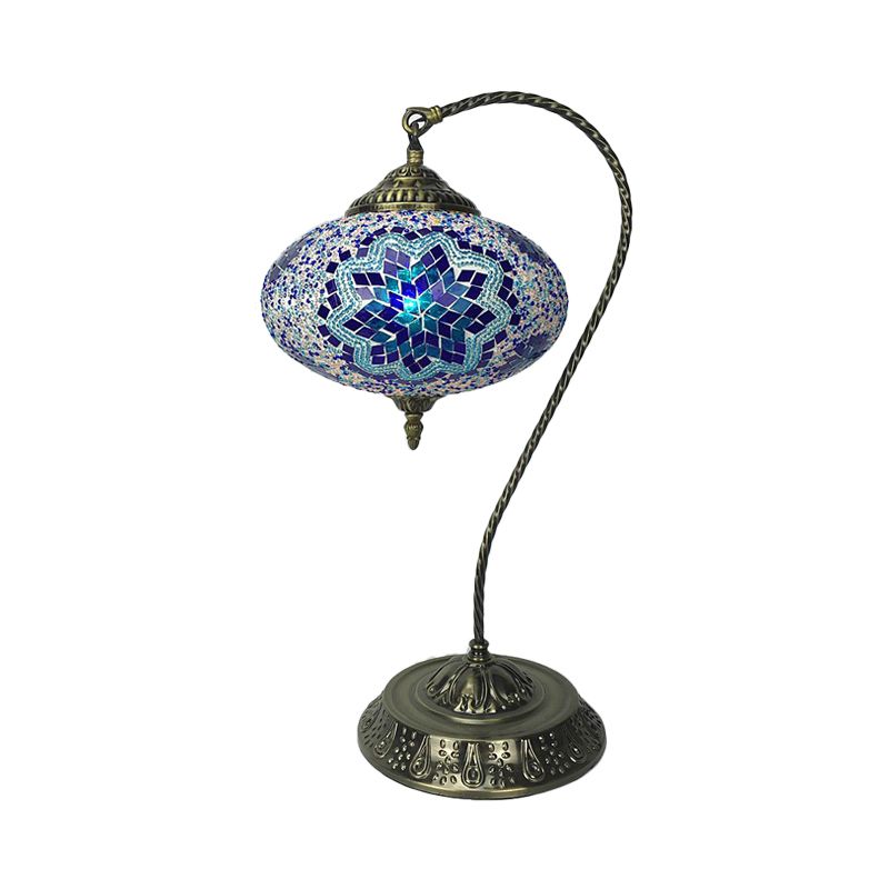 Decoratieve langwerpige nachtlicht met een enkele kop gekleurd kunstglazen tafellamp met gebogen arm in geel/blauw/groen