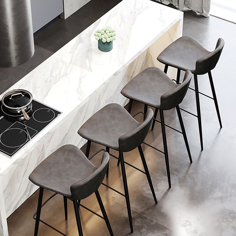 Black Metal Base Bar and Counter Stool Industrial Style Indoor Stool for Patio Use