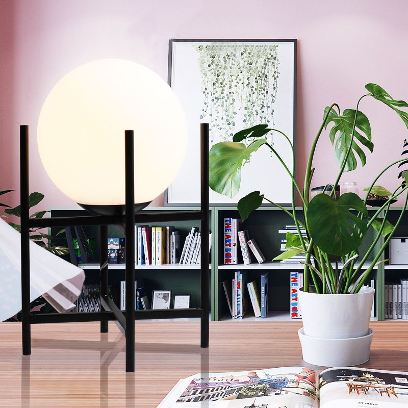 1 hoofdstudie bureaulamp modernisme zwart/goud leesboek licht met bol opaalglasschaduw