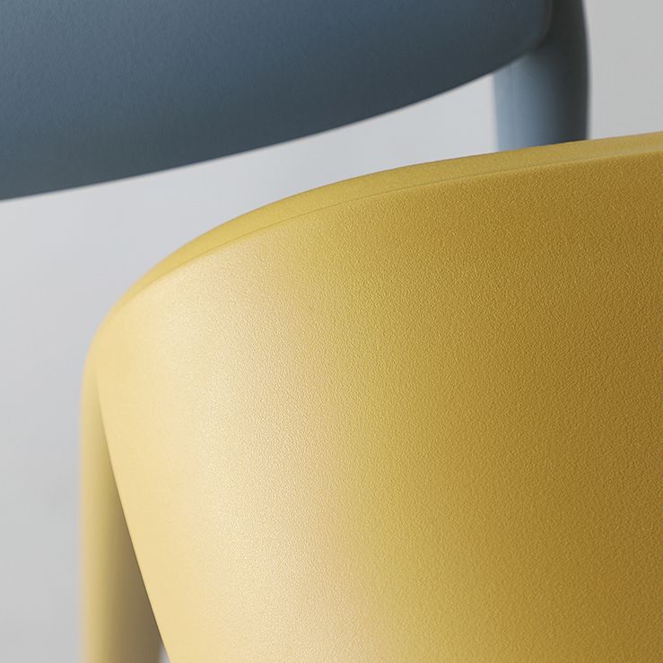 Minimalistische stijl Plastic armloze stoel Open achterste Dining zijstoel voor thuisgebruik