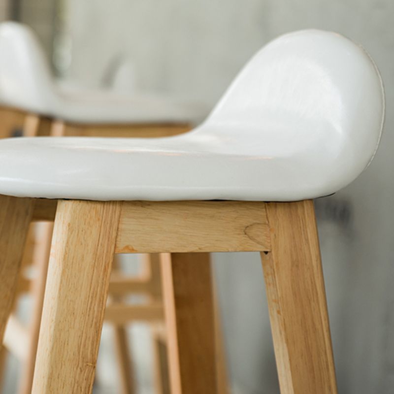 Taburete de bar sin brazos con respaldo moderno, taburete de bar de madera para tienda de postres con cojín y pedal