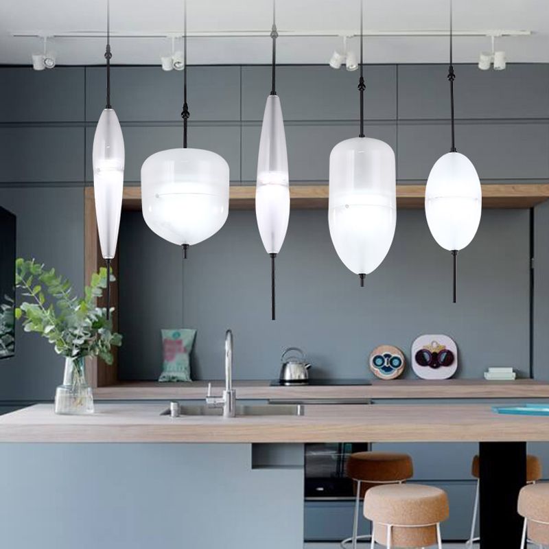 Lampe de suspension en verre de forme ovale créative moderne la lumière suspendue à 1 lumière pour salle à manger