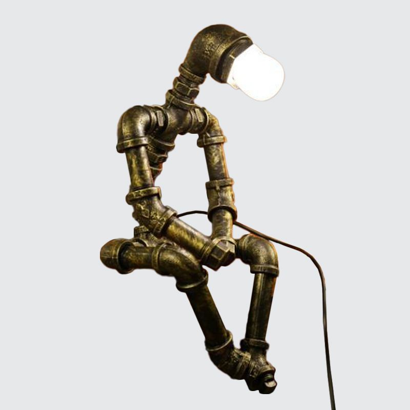 Iron Pipe Robot Night Table Light Cyberpunk Single-Bulb Boys Boys Room thestand lampe en laiton / cuivre