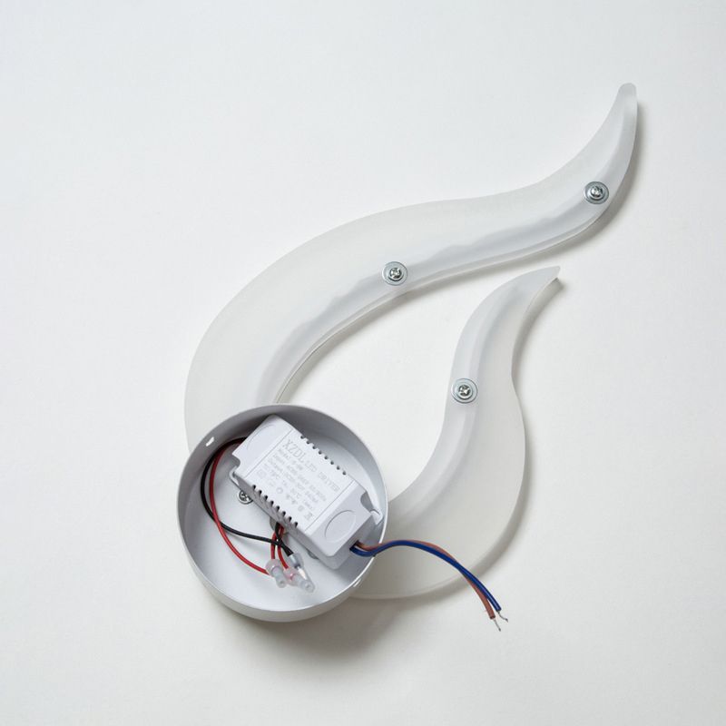 Dekorative flammförmige Wandleuchten -Acryl -Korridor -LED -Wandmontage in Weiß