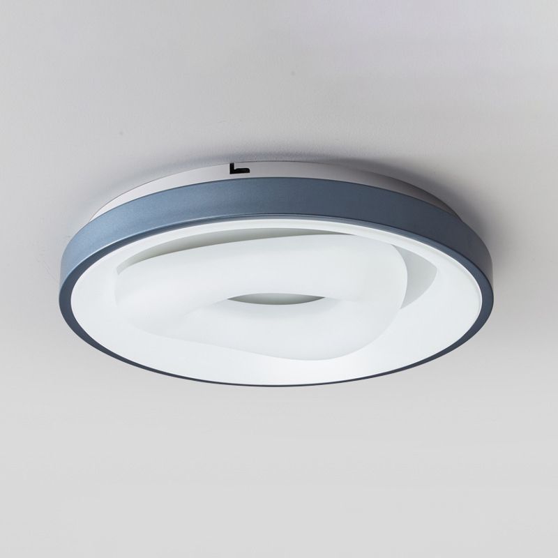 Acrylique Triangulaire Flush-Mount Light LED Ceiling Éclairage avec un cadre rond / carré en bleu