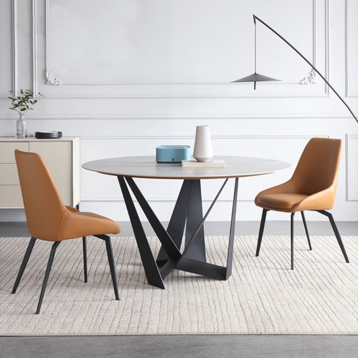 Sillas de comedor escandinavas con respaldo sólido Sillas de comedor de cuero