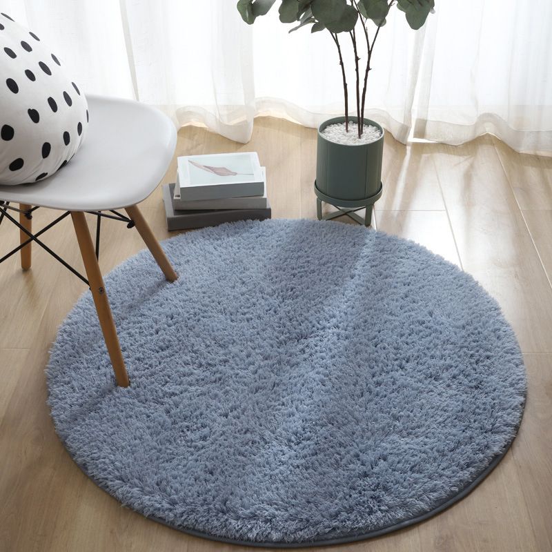 Minimalistischer runder Teppich für den Innenbereich, einfarbiger Teppich, schmutzabweisender Polyester-Teppich für das Wohnzimmer