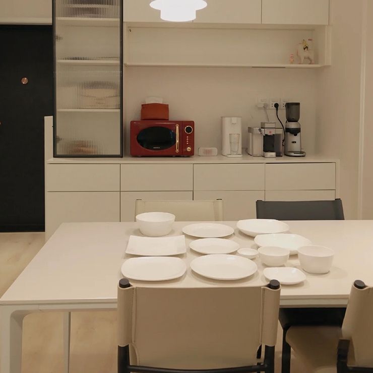 Contemporary Rectangle Dining Table Sintered Stone Dining Table with 4 White Legs